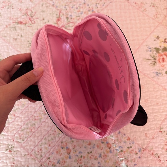 Minnie Mouse Backpack - Picture 4 of 6